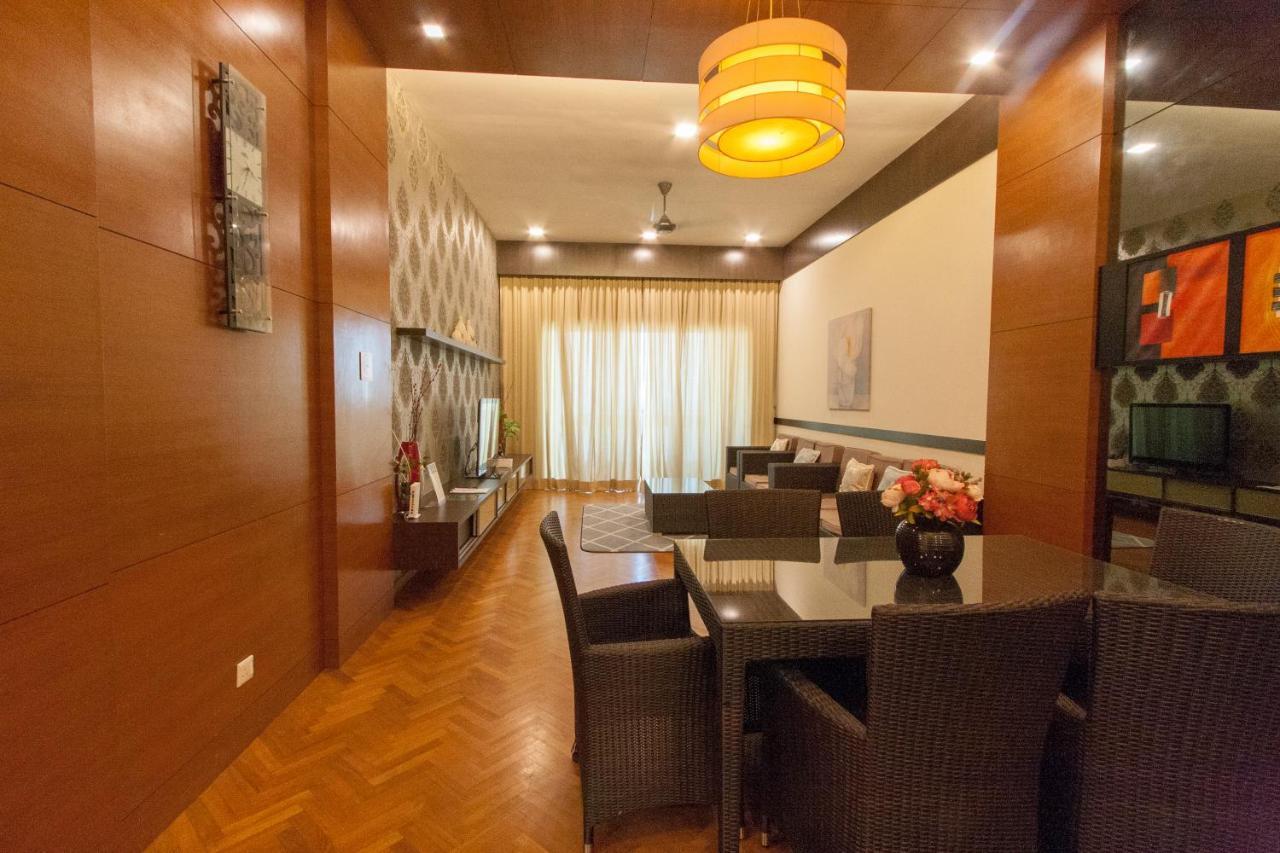 Profolio @ Straits Quay Tanjung Tokong Exterior foto